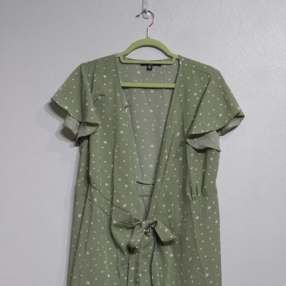 Missguided Petite Sage Spot Wrap Midi Dress Sz 8 NWOT - Picture 3 of 12